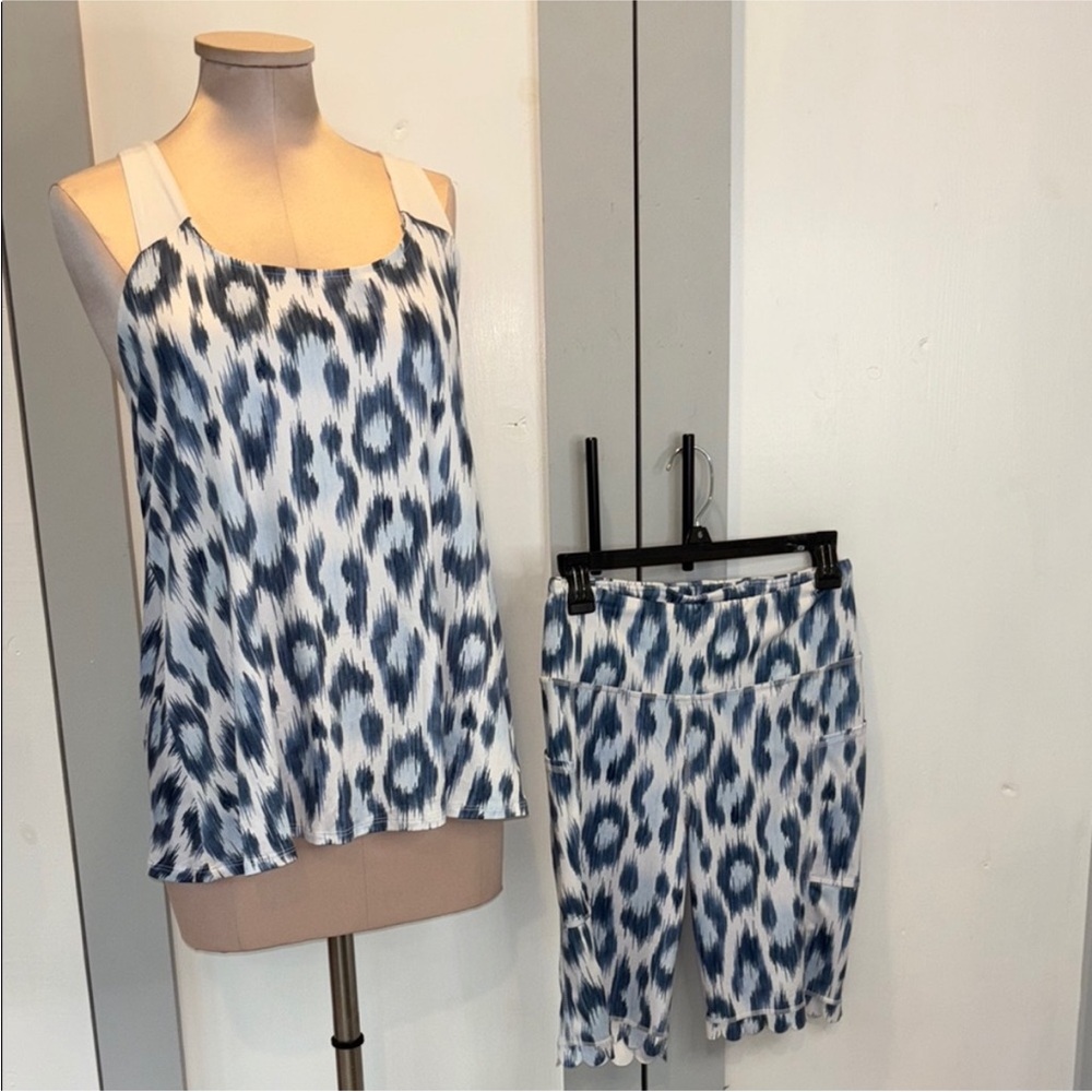 Crown and Ivy Workout Exercise 2 piece
Set Size Small